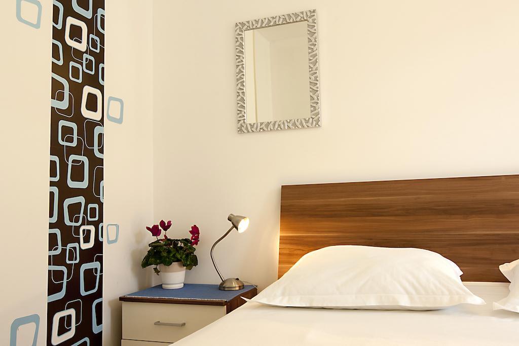 Apartments Viskovic Makarska Szoba fotó
